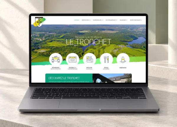 Site internet et logo de la mairie du Tronchet